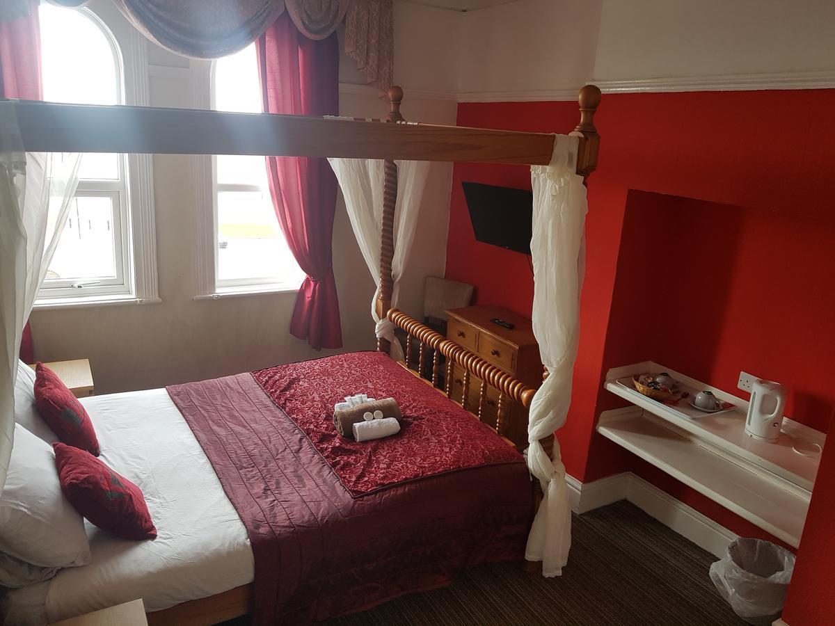 Kensington Hotel Рил Екстериор снимка