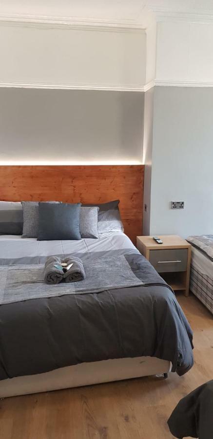 Kensington Hotel Рил Екстериор снимка